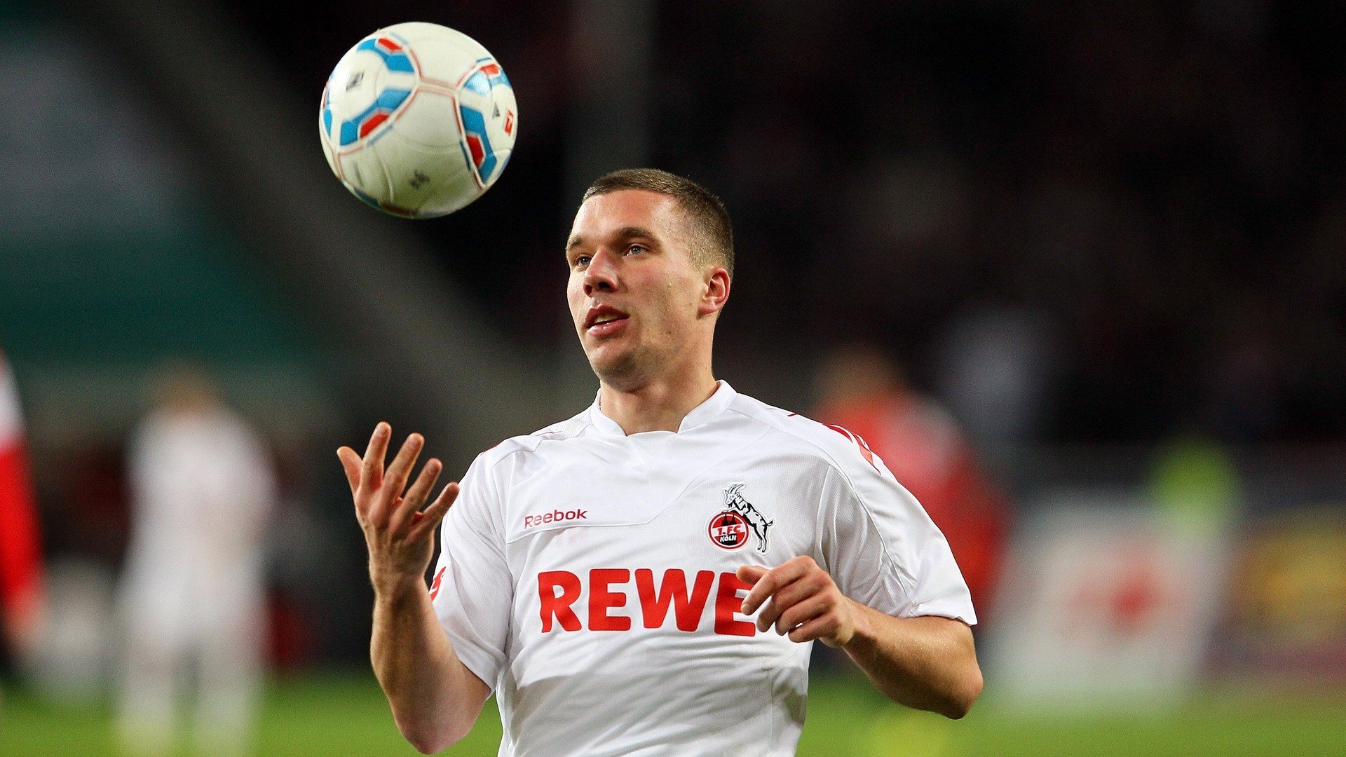 国足攻守两端失误点位置热图，国足打法